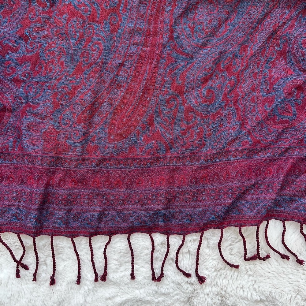 Large Scarf - Picture 6 of 8